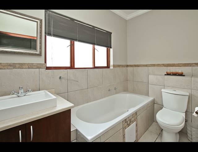 3 BEDROOM HOUSE FOR SALE IN FERNDALE